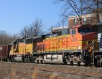 BNSF 4624 & UP 2035 on NS train 350